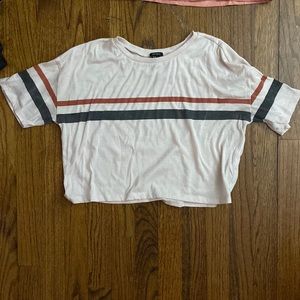 Forever 21 Crop T-shirts